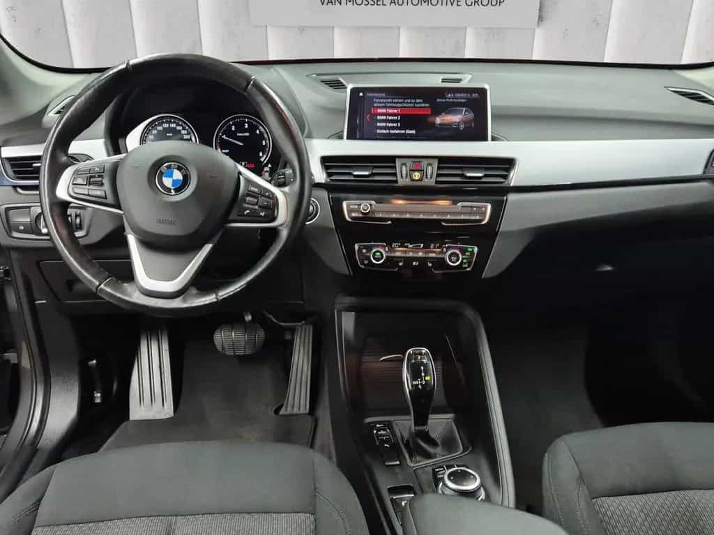 BMW X1 sDrive16d 10/2021-photo-11