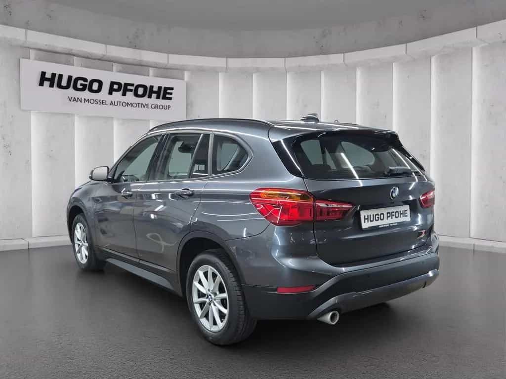 BMW X1 sDrive16d 10/2021-photo-2