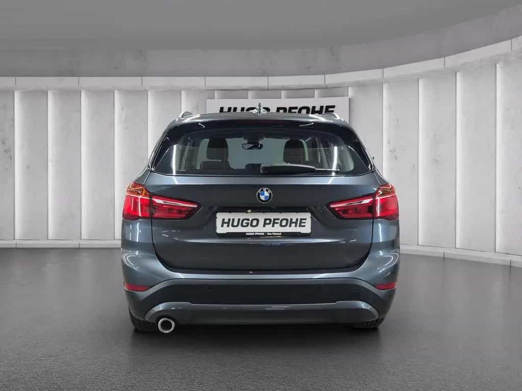 BMW X1 sDrive16d 10/2021-photo-3