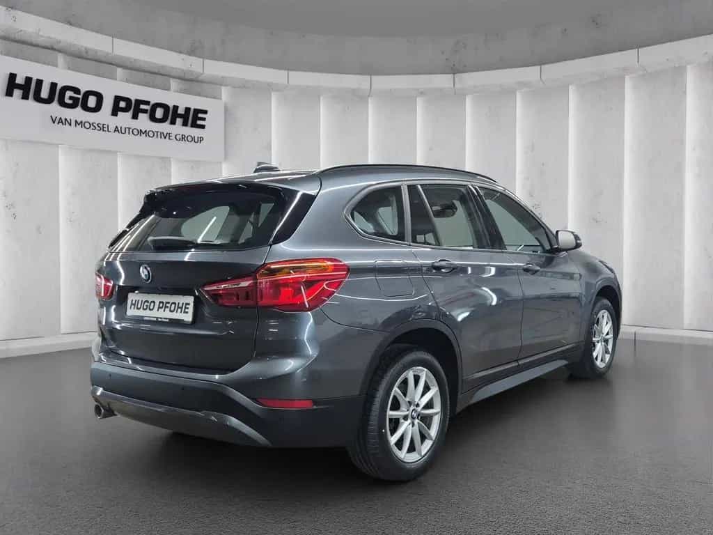 BMW X1 sDrive16d 10/2021-photo-4