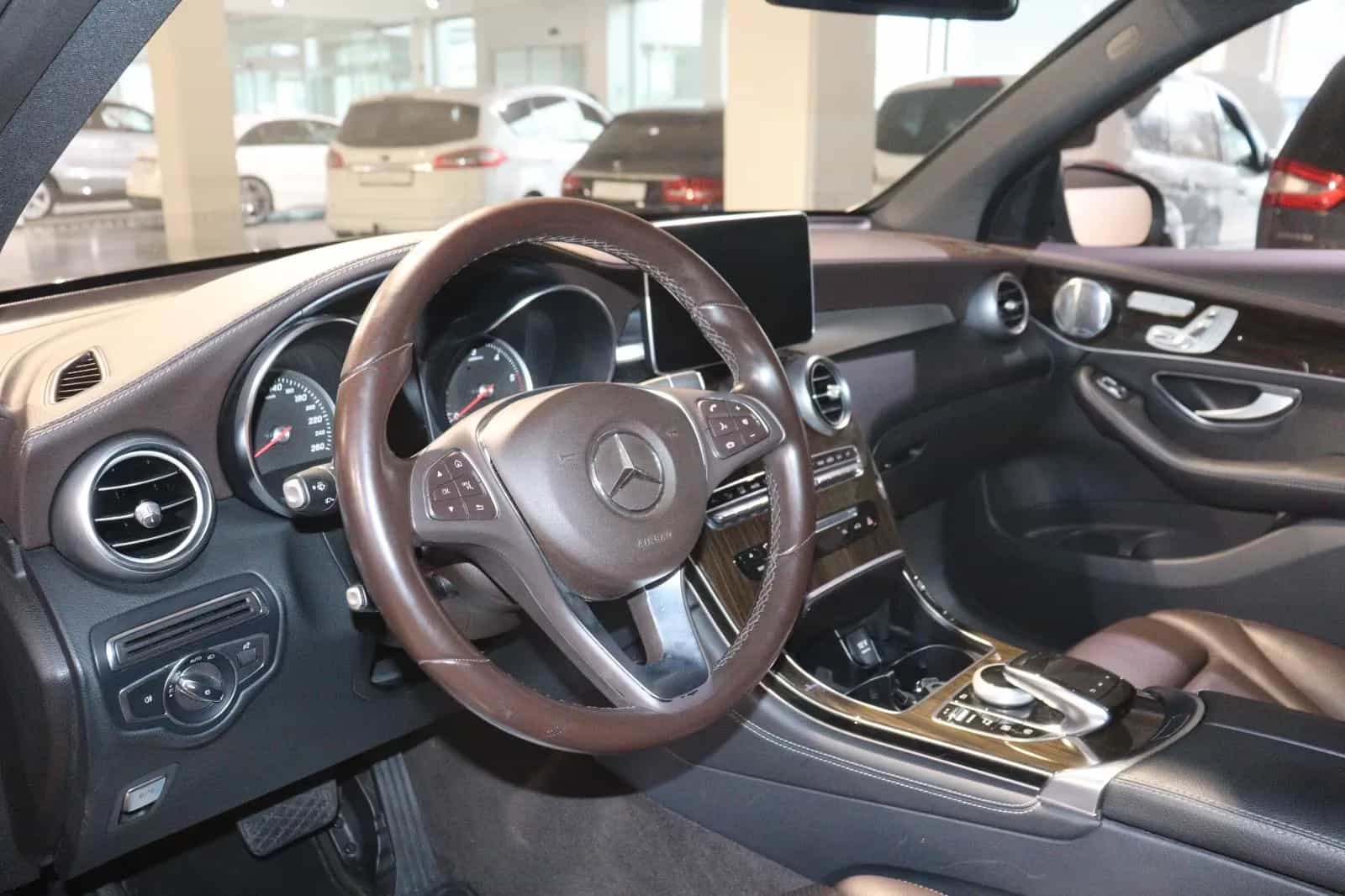 Mercedes-Benz GLC-Class 250 12/2016-photo-12