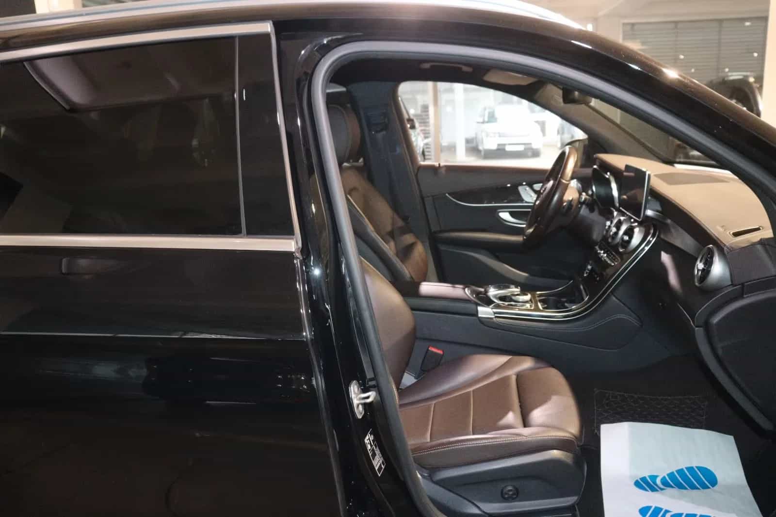 Mercedes-Benz GLC-Class 250 12/2016-photo-19