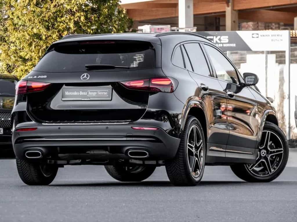 Mercedes-Benz GLA-Class 200 AMG-Sport/Pano/MBeam/Distr/Night/AHK/360 01/2025-photo-2