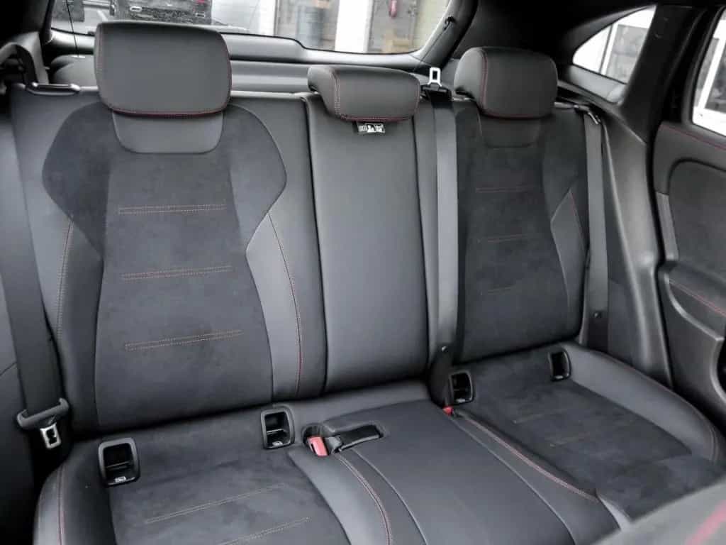 Mercedes-Benz GLA-Class 200 AMG-Sport/Pano/MBeam/Distr/Night/AHK/360 01/2025-photo-4