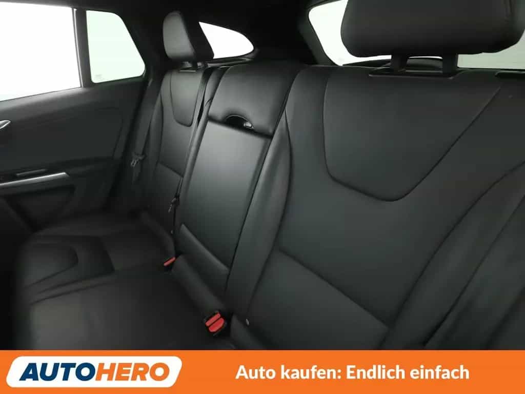 Volvo V60 2.4 D4 Summum AWD Aut.*NAVI*BiXENON*CAM*SHZ* 12/2016-photo-13
