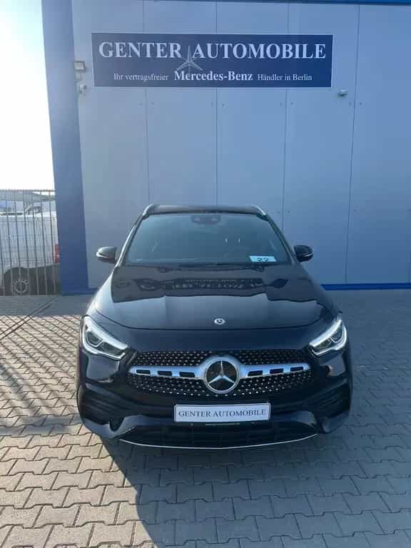 Mercedes-Benz GLA-Class 250 4MATIC 8G AMG-LINE PANORAMA LED KAMERA 04/2021-photo-1