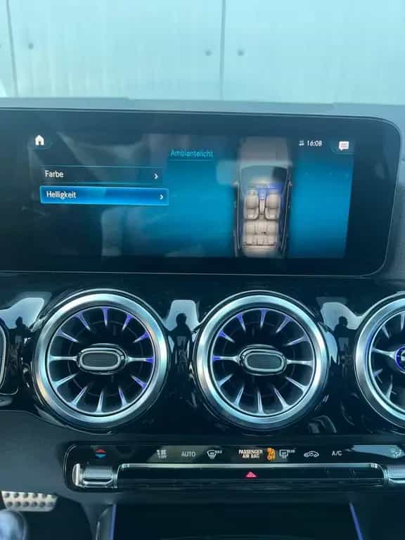 Mercedes-Benz GLA-Class 250 4MATIC 8G AMG-LINE PANORAMA LED KAMERA 04/2021-photo-16