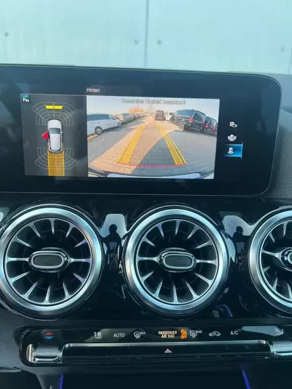 Mercedes-Benz GLA-Class 250 4MATIC 8G AMG-LINE PANORAMA LED KAMERA 04/2021-photo-18