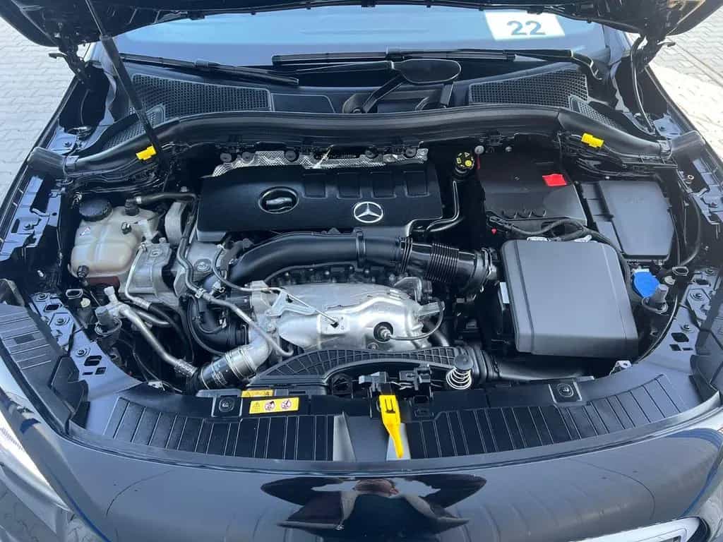 Mercedes-Benz GLA-Class 250 4MATIC 8G AMG-LINE PANORAMA LED KAMERA 04/2021-photo-30