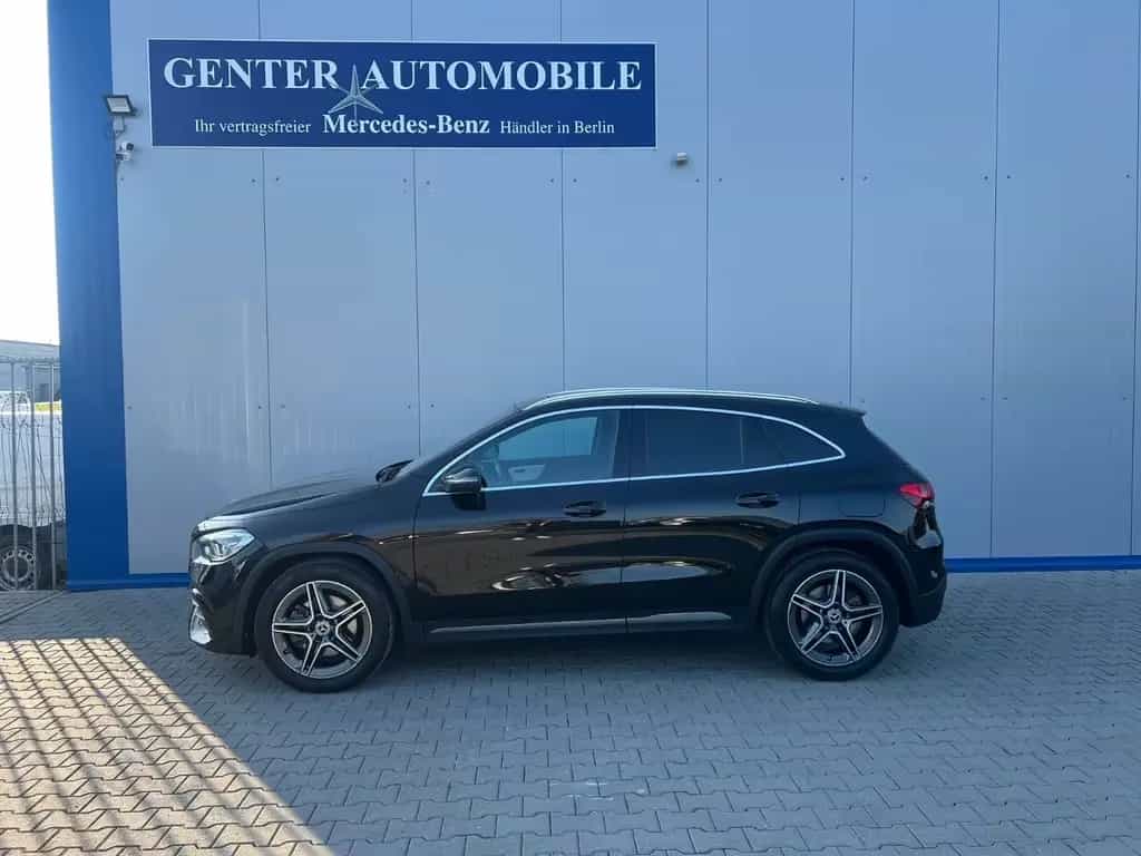 Mercedes-Benz GLA-Class 250 4MATIC 8G AMG-LINE PANORAMA LED KAMERA 04/2021-photo-4