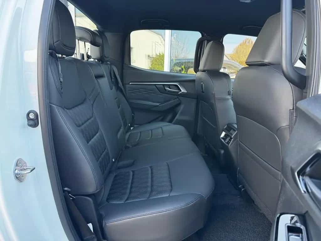 Isuzu D-Max Double Cab 4WD LSE LED ACC PDC KAMERA 06/2025-photo-11