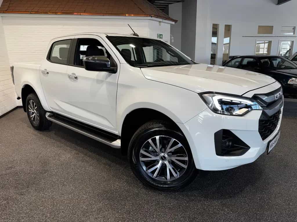 Isuzu D-Max Double Cab 4WD LSE LED ACC PDC KAMERA 06/2025-photo-2