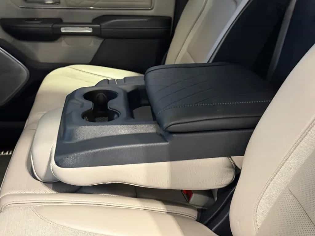 Dodge RAM 1500 5.7 LIMITED/SPORT/HK/PANO/LUFT/10Anniv. 04/2022-photo-42