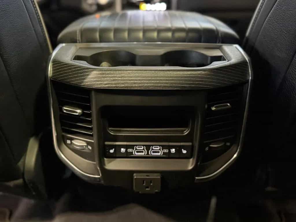 Dodge RAM 1500 5.7 LIMITED/SPORT/HK/PANO/LUFT/10Anniv. 04/2022-photo-43