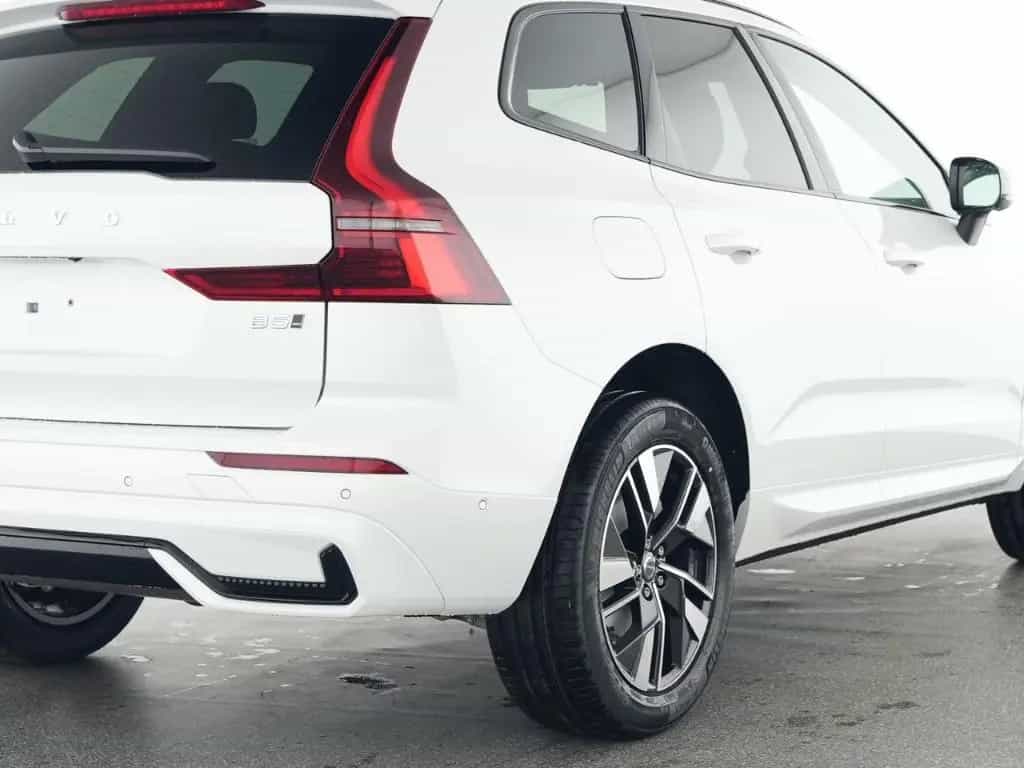 Volvo XC60 FACELIFT Plus Dark AWD HUD Digitales Cockpi 07/2025-photo-6