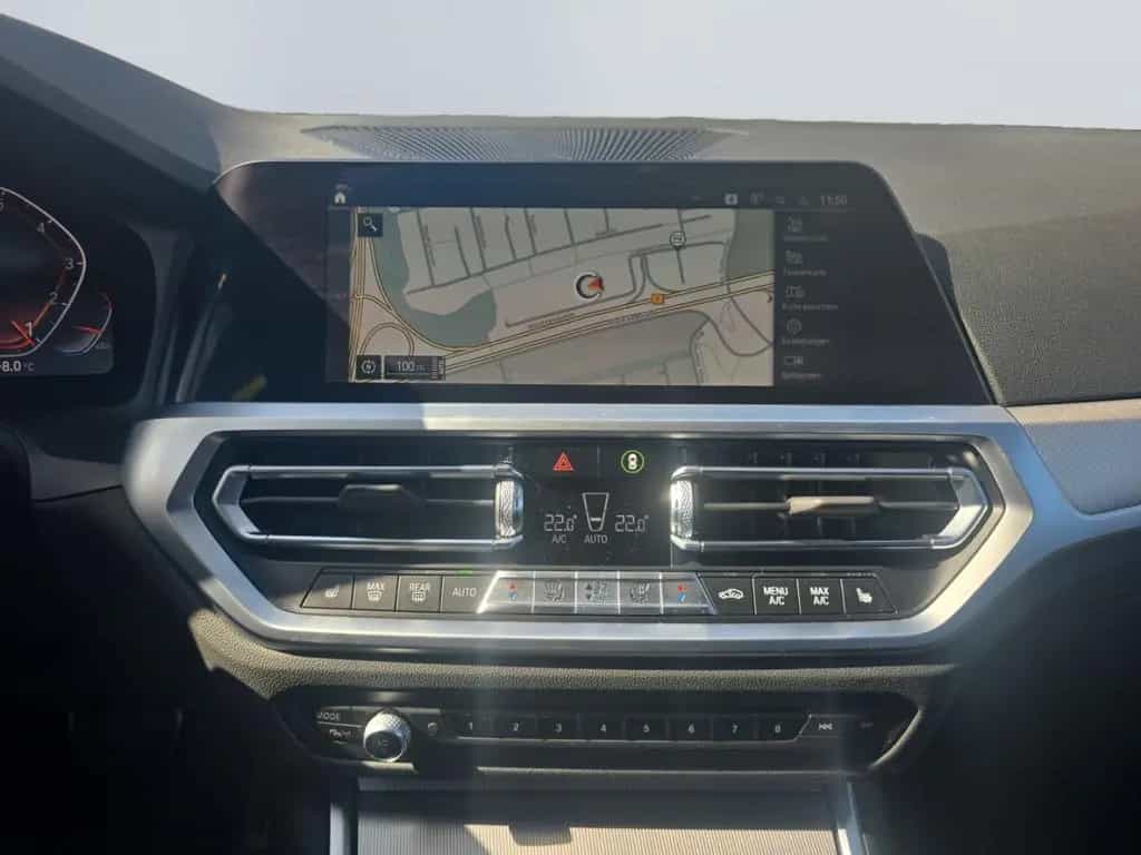 BMW 3 Series 320 i M Sport Shadow *Indiviudal*Pano*HUD*Keyles 06/2020-photo-11