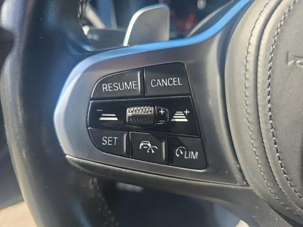 BMW 3 Series 320 i M Sport Shadow *Indiviudal*Pano*HUD*Keyles 06/2020-photo-20