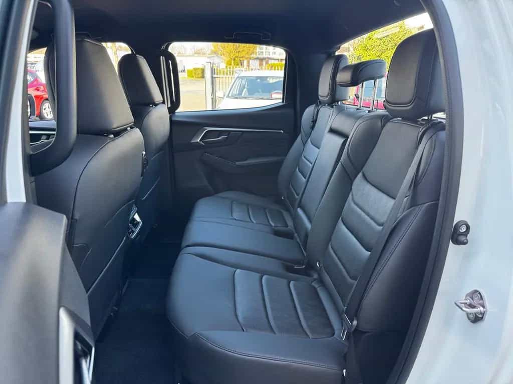 Isuzu D-Max Double Cab 4WD LSE LED ACC PDC KAMERA 11/2025-photo-16