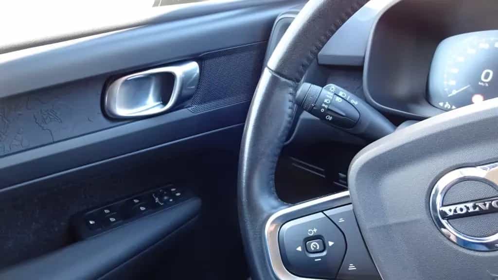 Volvo XC40 T3 Momentum Core 07/2020-photo-10
