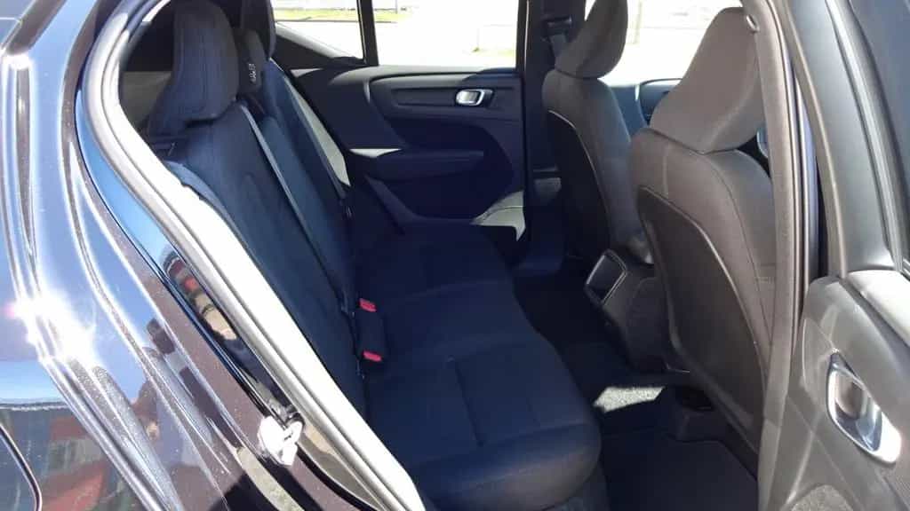 Volvo XC40 T3 Momentum Core 07/2020-photo-16