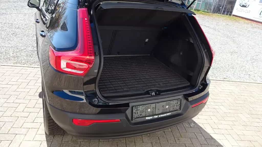 Volvo XC40 T3 Momentum Core 07/2020-photo-17