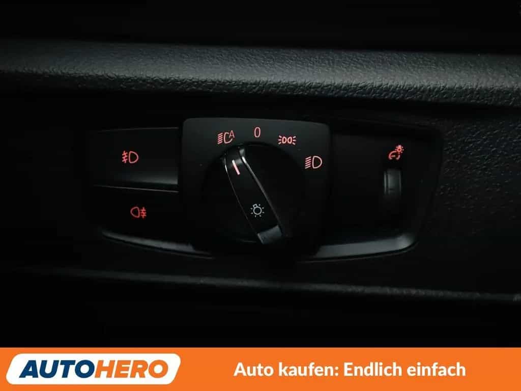 BMW 1 Series 118i Sport Line Aut.*LED*TEMPO*PDC*SHZ*KLIMA* 07/2016-photo-23