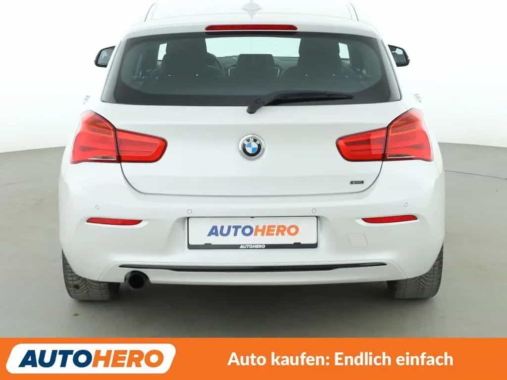 BMW 1 Series 118i Sport Line Aut.*LED*TEMPO*PDC*SHZ*KLIMA* 07/2016-photo-3