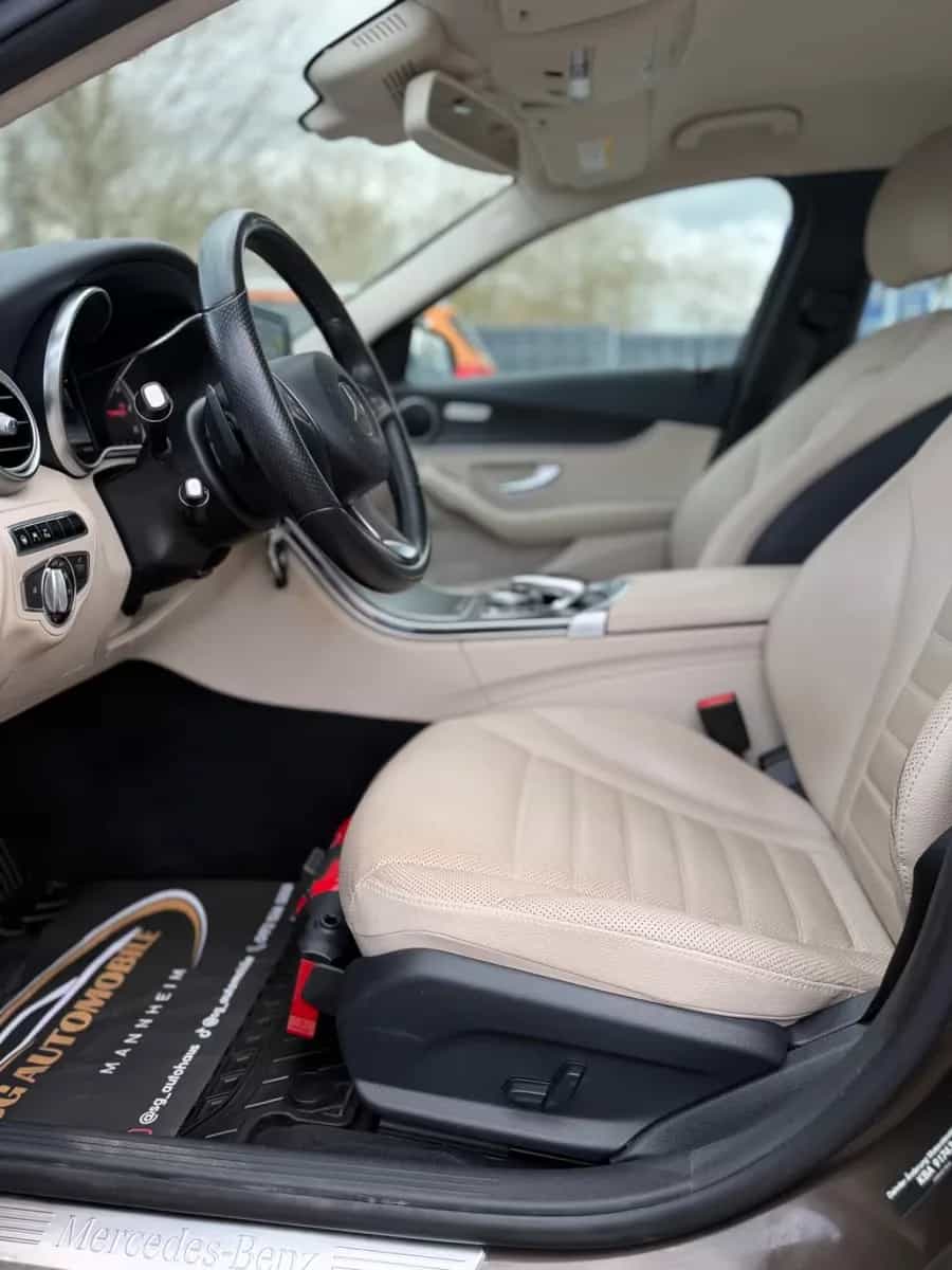 Mercedes-Benz C-Class 250 11/2014-photo-12