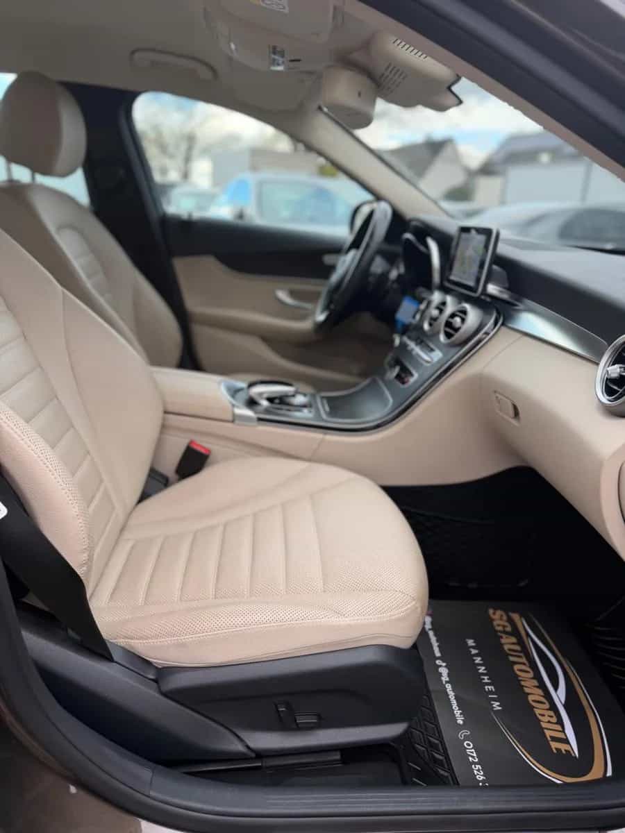 Mercedes-Benz C-Class 250 11/2014-photo-15
