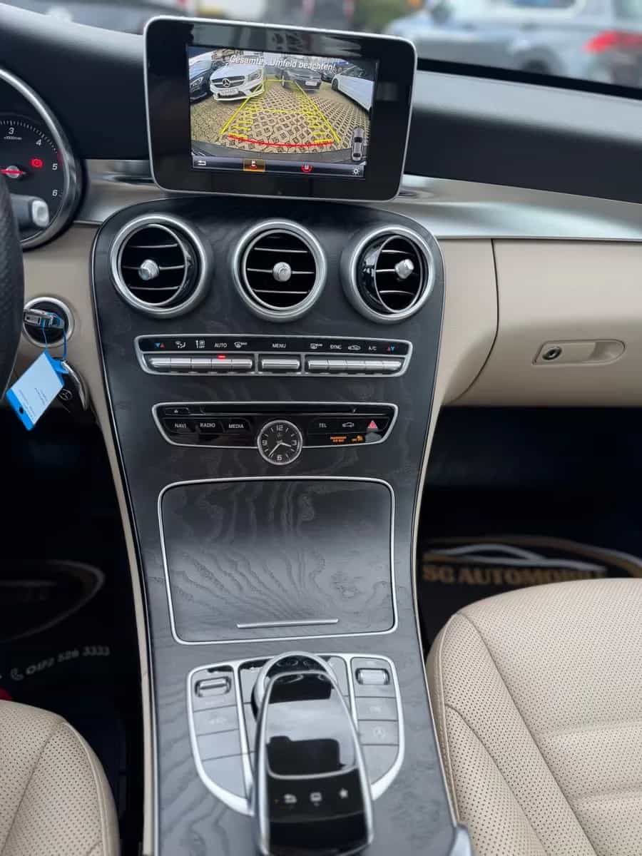 Mercedes-Benz C-Class 250 11/2014-photo-16
