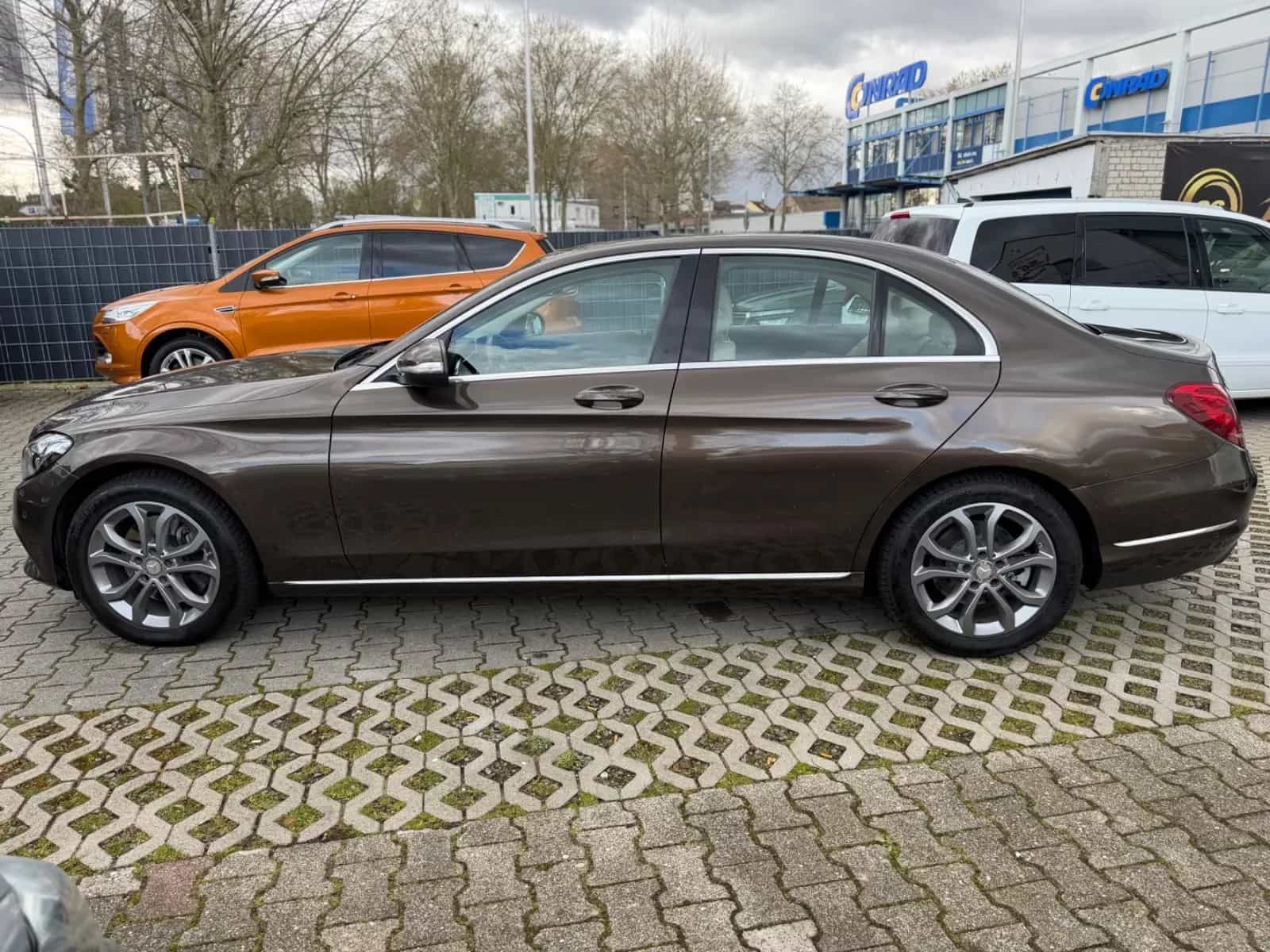 Mercedes-Benz C-Class 250 11/2014-photo-18