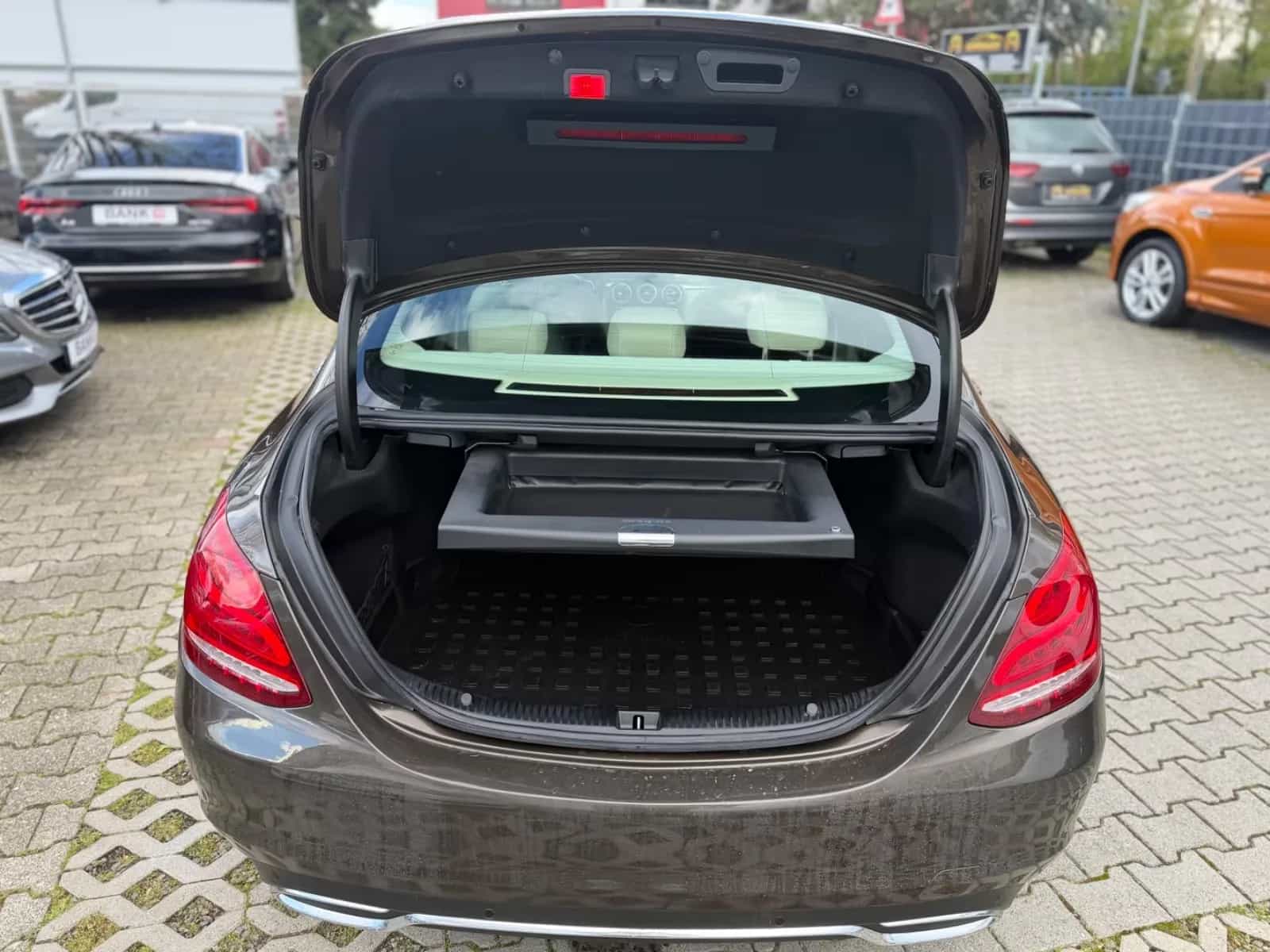 Mercedes-Benz C-Class 250 11/2014-photo-6