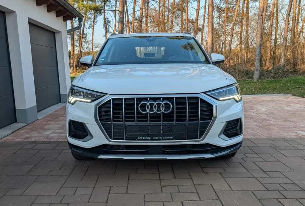 Audi Q3 35 TFSI Matrix Automatik 360 Grad Adapt.Fahrw 05/2019-photo-9