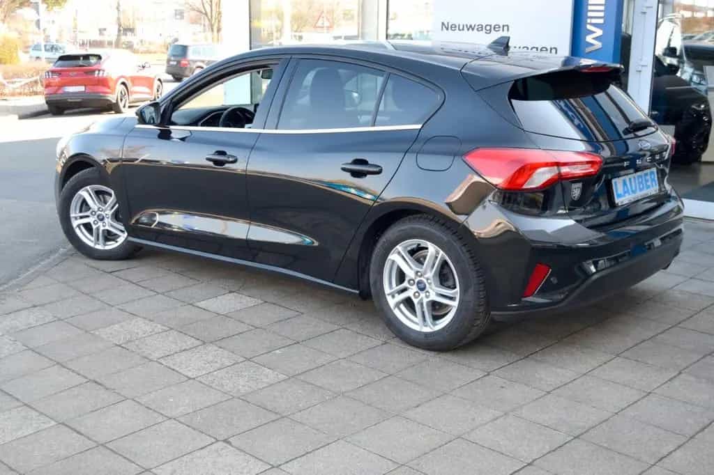 Ford Focus 1,0 Cool+Connect AutoAC Navi+Sync LED PDC 12/2019-photo-2