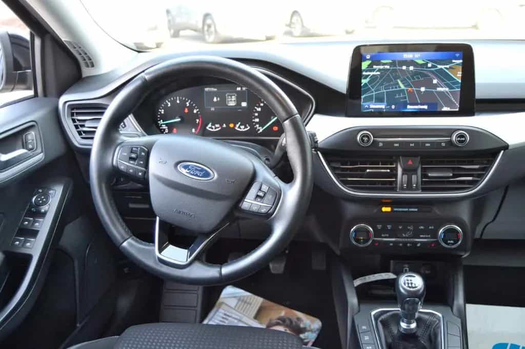 Ford Focus 1,0 Cool+Connect AutoAC Navi+Sync LED PDC 12/2019-photo-8