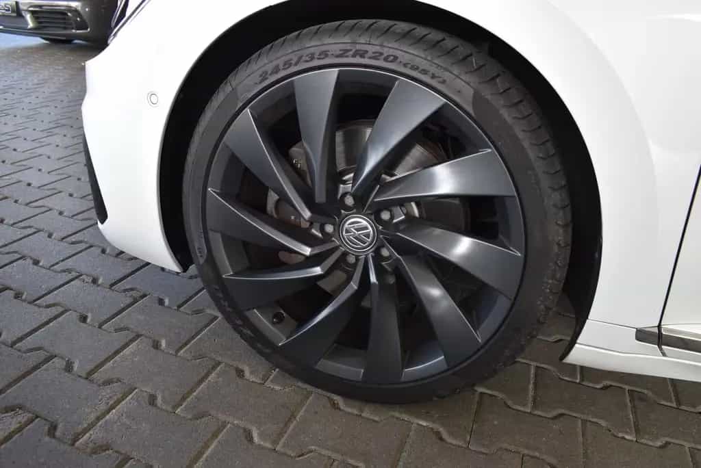 Volkswagen Arteon 2.0 TSI R-Line 4Motion Standhzg 08/2017-photo-1