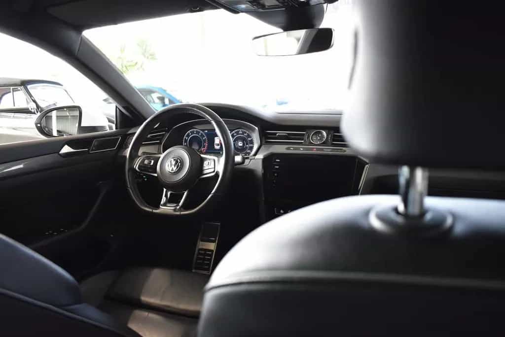 Volkswagen Arteon 2.0 TSI R-Line 4Motion Standhzg 08/2017-photo-13