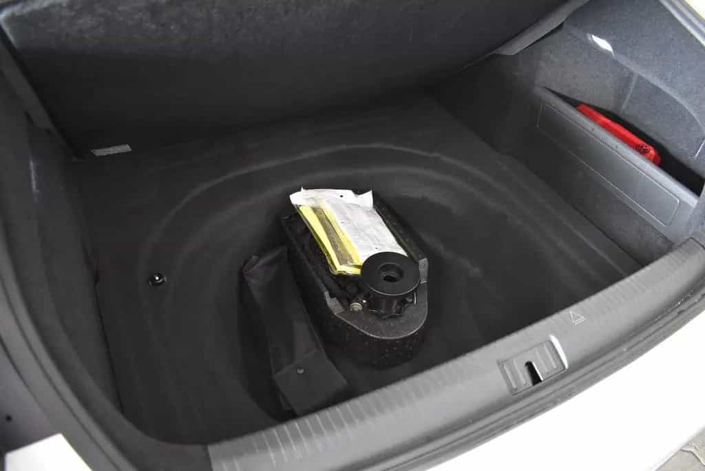 Volkswagen Arteon 2.0 TSI R-Line 4Motion Standhzg 08/2017-photo-23