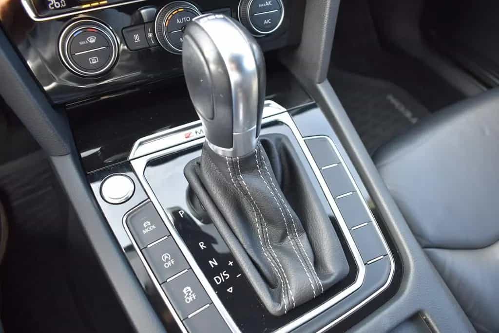 Volkswagen Arteon 2.0 TSI R-Line 4Motion Standhzg 08/2017-photo-36