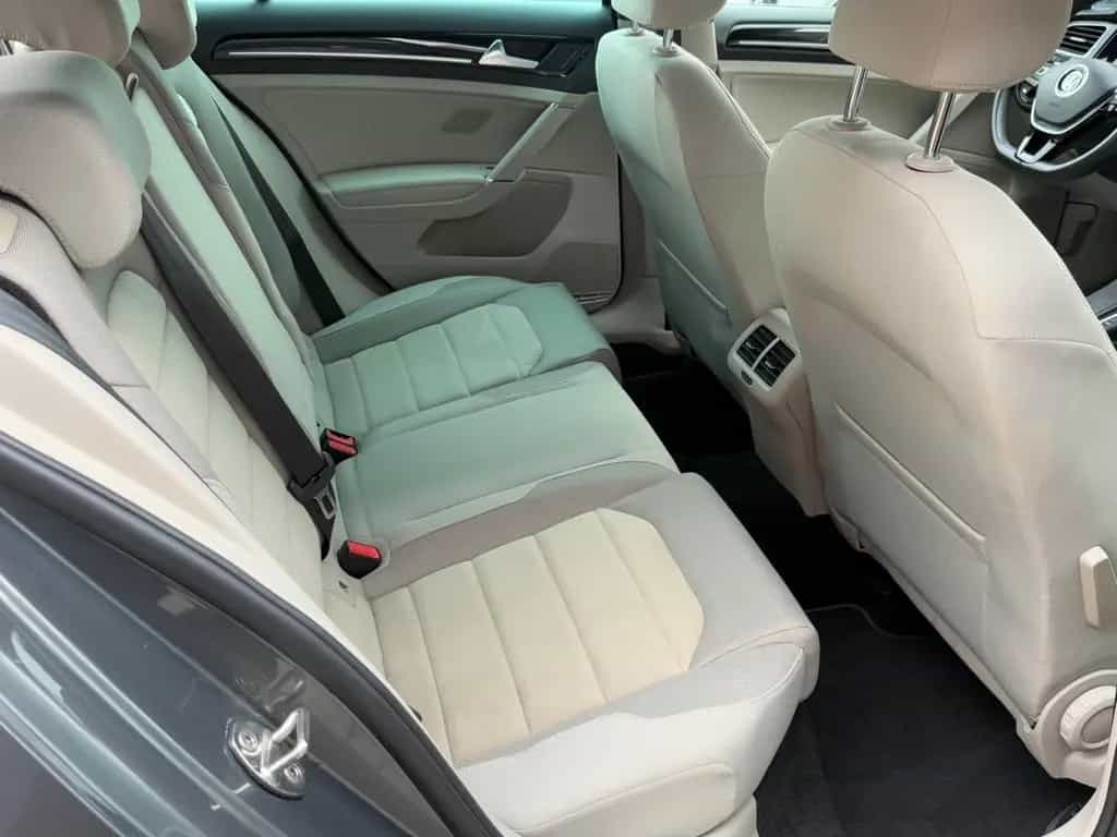 Volkswagen Golf VII Lim. Highline *LED*NAVI*KAMERA*PDC*SHZ* 07/2019-photo-11