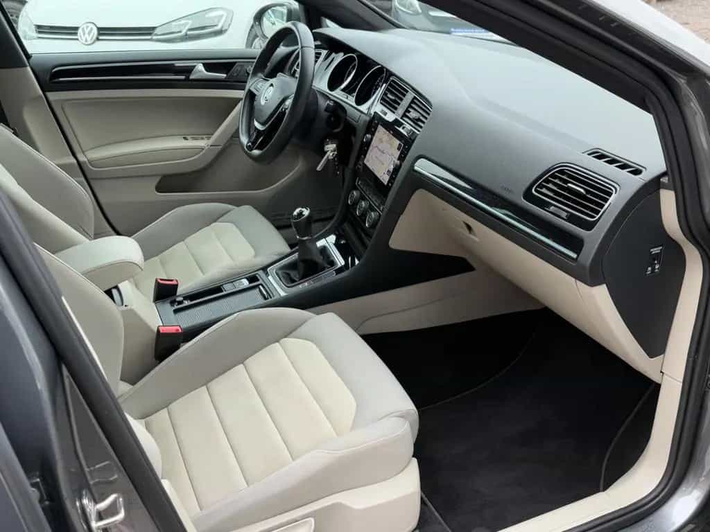 Volkswagen Golf VII Lim. Highline *LED*NAVI*KAMERA*PDC*SHZ* 07/2019-photo-12