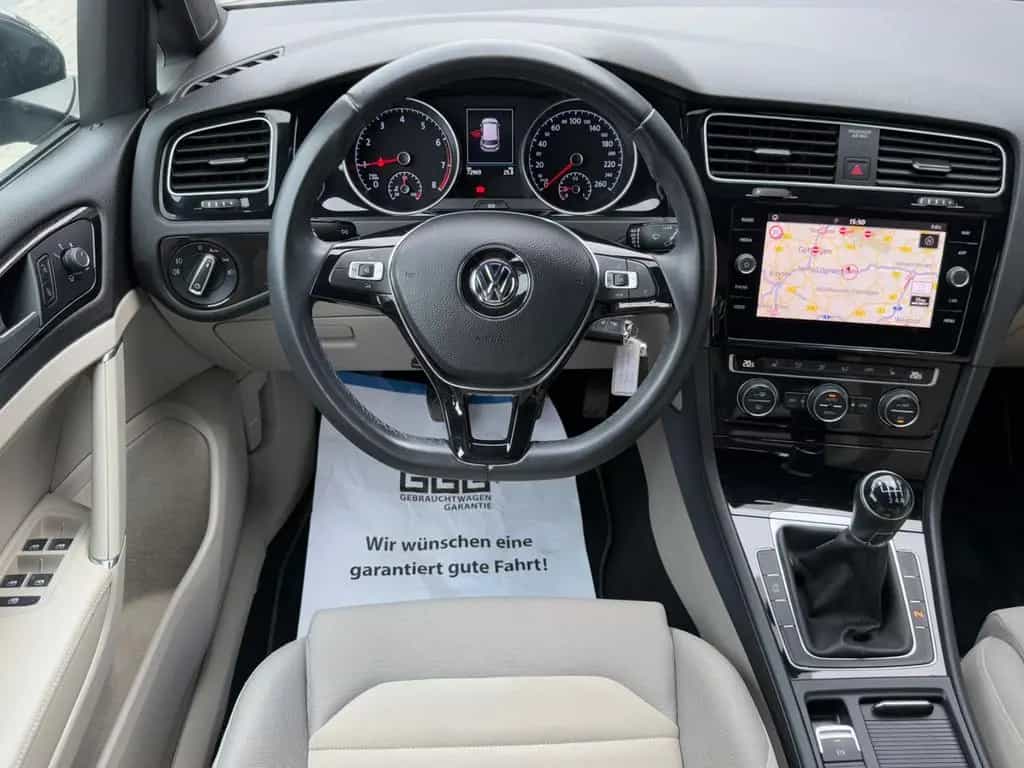 Volkswagen Golf VII Lim. Highline *LED*NAVI*KAMERA*PDC*SHZ* 07/2019-photo-14