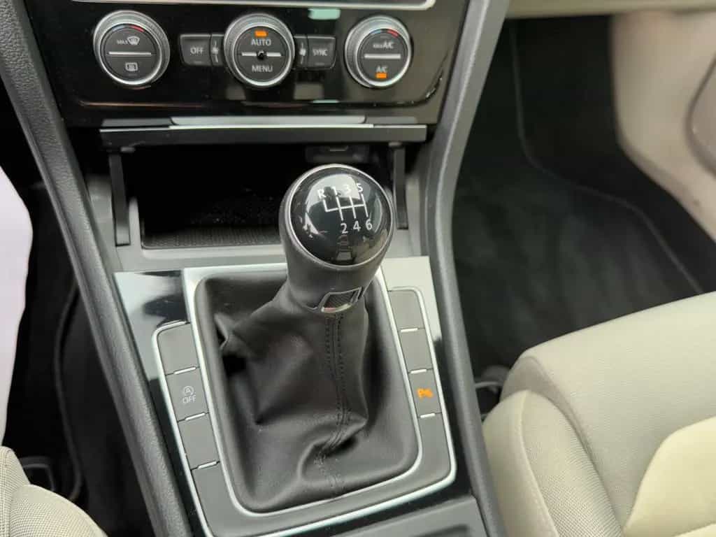Volkswagen Golf VII Lim. Highline *LED*NAVI*KAMERA*PDC*SHZ* 07/2019-photo-19