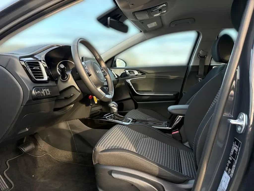 Kia Ceed Sportswagon 1.5T DCT Spirit Navi Kamera SHZ 05/2025-photo-6