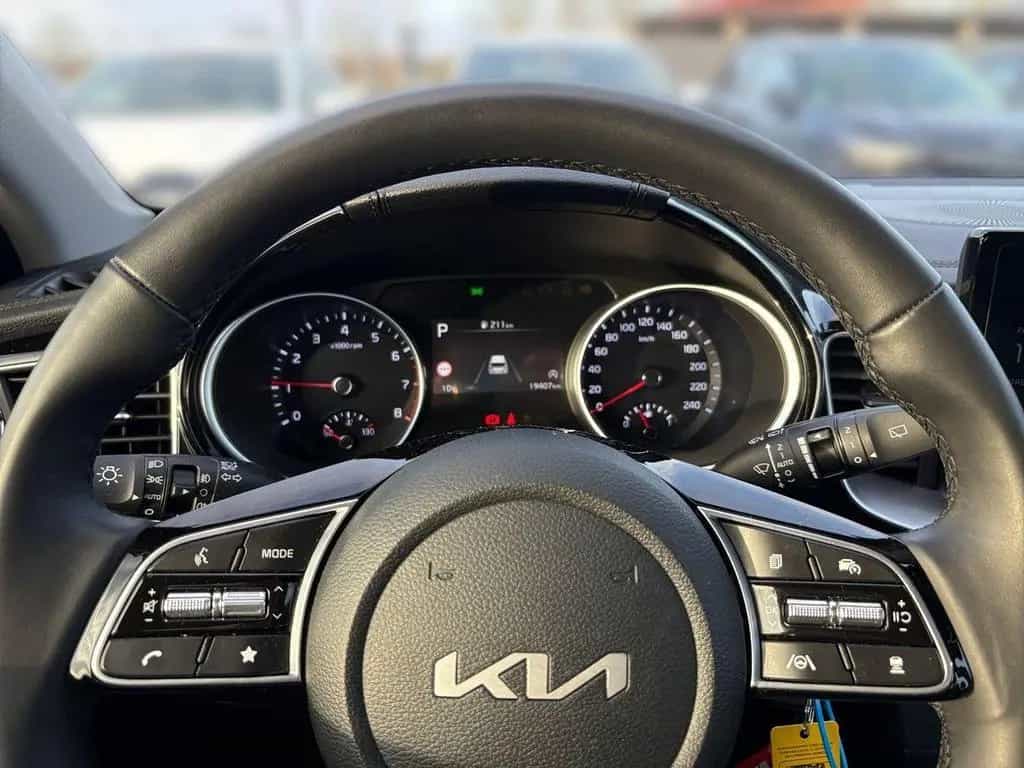 Kia Ceed Sportswagon 1.5T DCT Spirit Navi Kamera SHZ 05/2025-photo-7