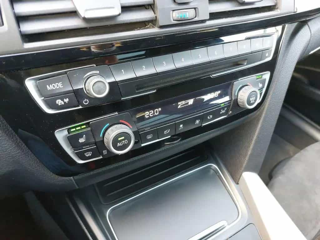 BMW 320 Gran Turismo 320i GT Aut. M Sport PANO SHZ PDC Harman Kardon 04/2017-photo-17