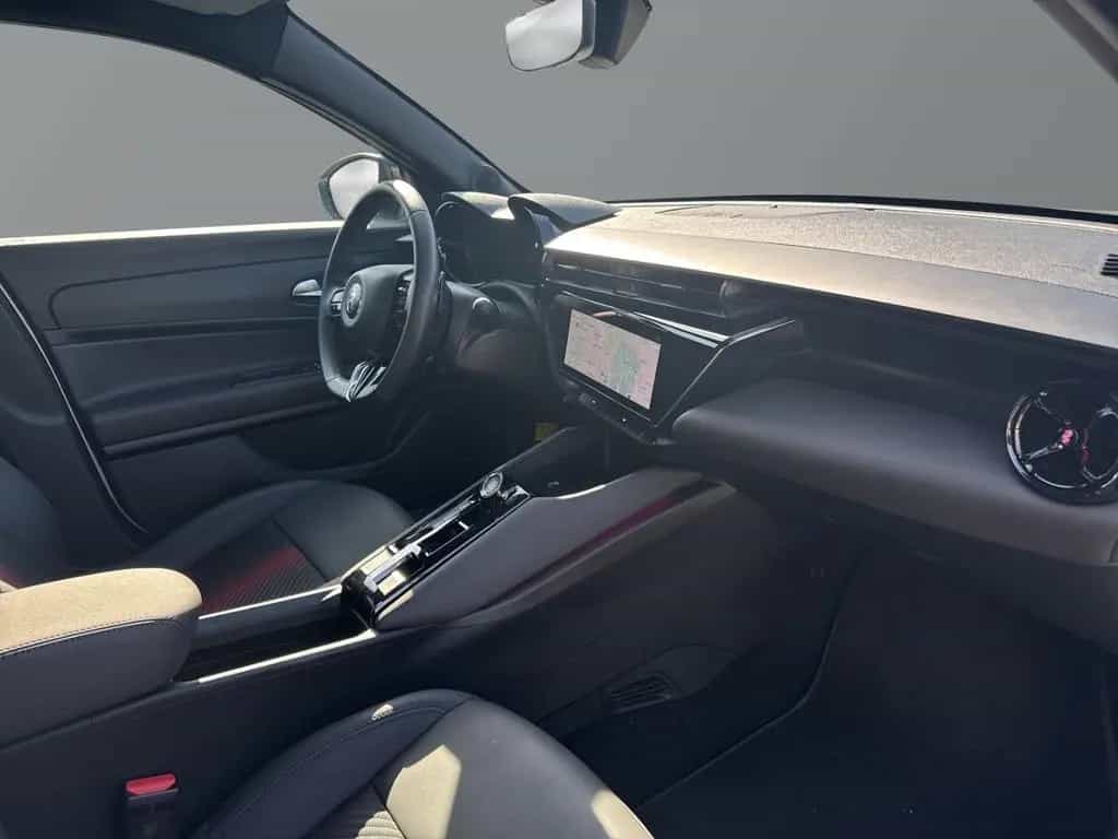 Alfa Romeo Junior Ibrida Speciale 1.2 VGT Mild Hybrid 136PS 02/2025-photo-13