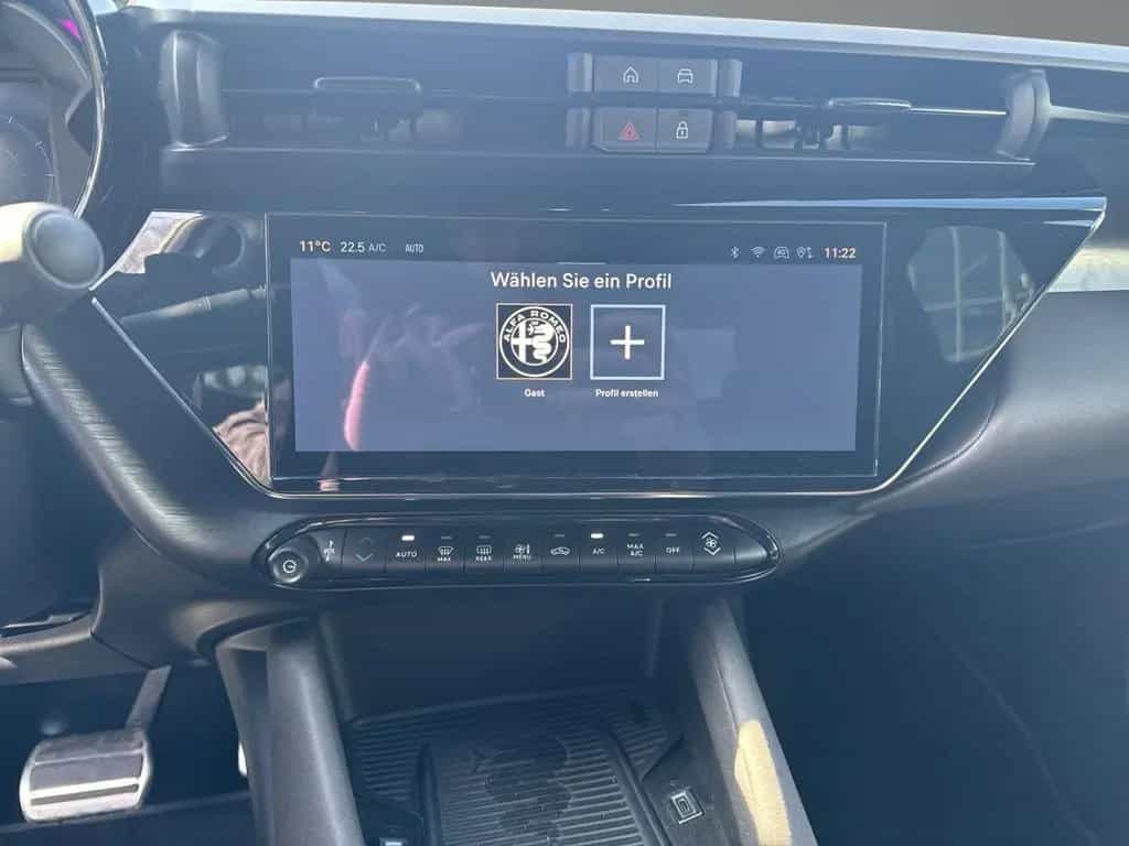 Alfa Romeo Junior Ibrida Speciale 1.2 VGT Mild Hybrid 136PS 02/2025-photo-15