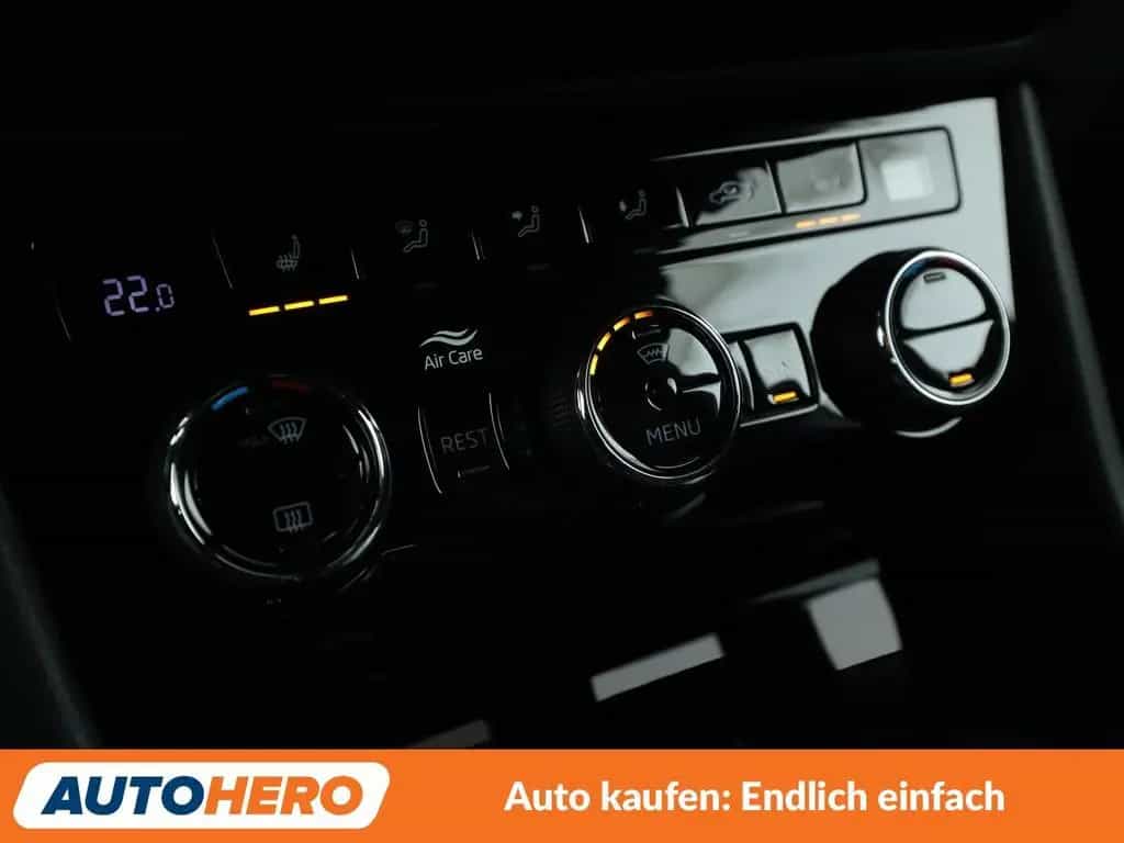 Skoda Superb 2.0 TSI SportLine 4x4 Aut.*NAVI*XENON*PLA 08/2018-photo-23
