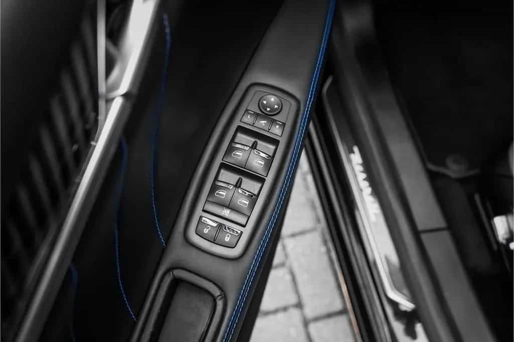 Maserati Ghibli 2.0 MHEV GranLusso Pano ACC H/K CarPlay 3 01/2021-photo-46